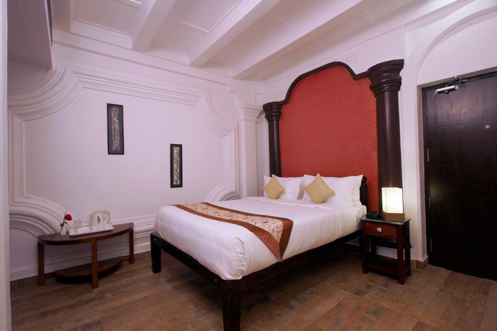 Le Chateau Puduččéri Pokoj fotografie